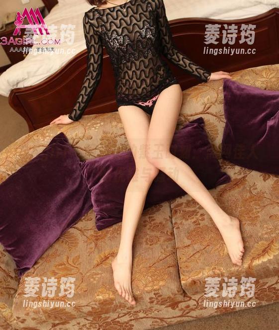 3Agirl - 图包里的紫玉时刻：黑网佳人的优雅与骚动
