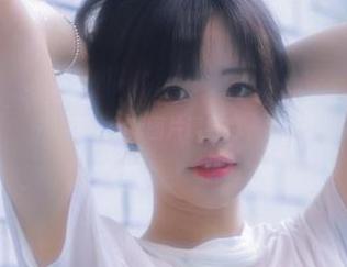 Addielyn(에디린)学妹-全套图片误导你，我可给不起课本知识！