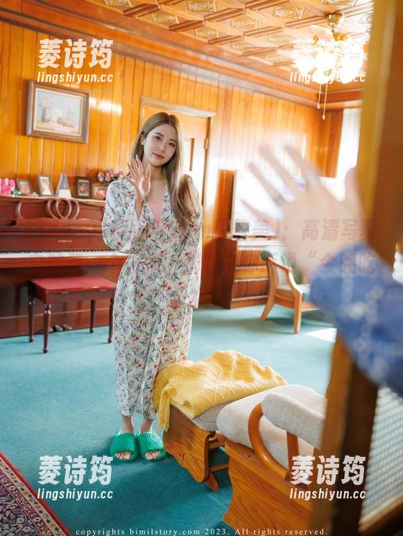 [Loozy]夜路与Bomi(普美)：高清写真中的每一个表情，都在向你诉说“今晚吃什么？”