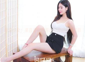 玫瑰少女：来自果团网精选图库的花海幻影