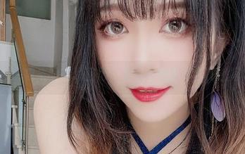 Leah梓未的禁忌回忆：那些年教室里的秘密写真