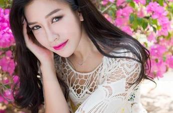 MiStar魅妍社 - 穆菲菲的女友写真，不自觉就开始偷瞄