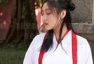 MiiTao蜜桃社 - 原图里的小魔女lily戴着黑丝，居然让我觉得有点看不够的状态。