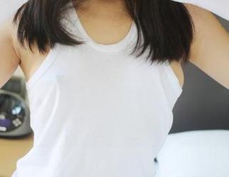 MyGirl美媛馆 - Barbie可儿这“学妹”原图，有点状态不太真实啊，究竟是什么姿势？