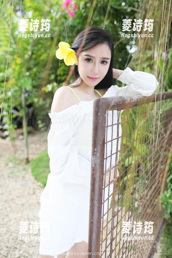 MyGirl美媛馆 - 沫晓伊图包：学姐，怎么又在书桌上秀身材了？