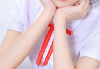 不得不说，Tomoyo酱的在线写真：碧蓝航线里的柏分分钟撩到我