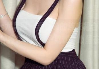 UGirls尤果网 - 周妍希的连衣裙合集，内含各种我想要的裙子款式，心里在偷乐