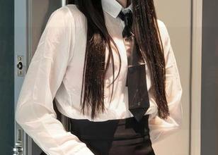 Xiuren秀人网 - 在图库里徘徊，偶遇Cris_卓娅祺的传奇空乘制服，黑丝美腿太抢眼了！