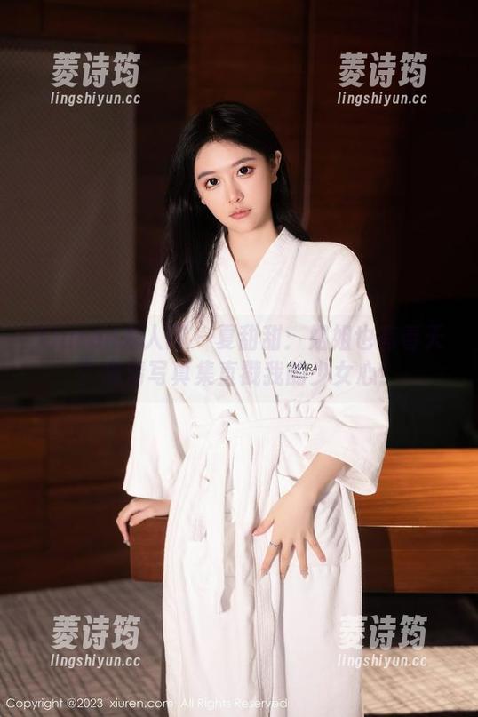 Xiuren秀人网 - 夏甜甜：姐姐也有春天？高清写真集直戳我的少女心！