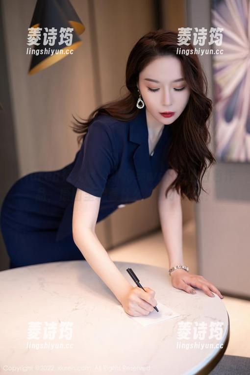 Xiuren秀人网-小泡芙winna Xiuren秀人网 - 小泡芙winna的白色作品,原图里藏着什么神秘小心思?