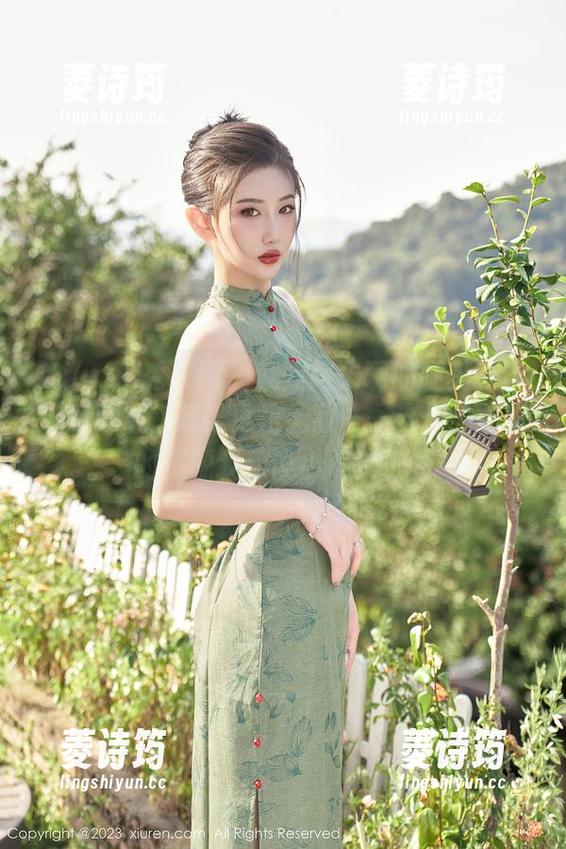 Xiuren秀人网 - 就是阿朱啊的腿美到让人咽口水，翘臀更是无敌——这作品集里的资源我建议小心走位。