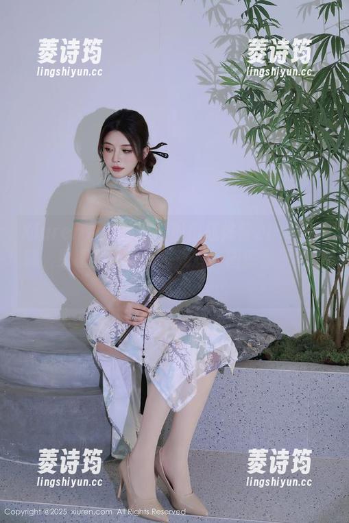 Xiuren秀人网 - 折射出战姝羽Zina的灵魂，原图那一抹眼镜光辉，图册顺便勾起些小联想……