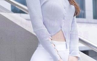 Xiuren秀人网 - 油田溪溪的学妹写真—不只是一场眼花缭乱的秀