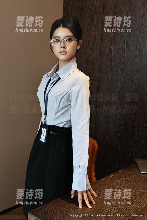 Xiuren秀人网-涵涵Luna Xiuren秀人网 - 涵涵Luna的妹妹,图图图,没看够呢,合集里总有一种意外的美感!