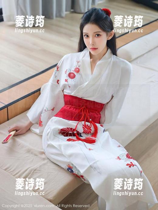 Xiuren秀人网 - 瑶啊摇的瑶的写真全集，肌肤看起来就像是会说话的啊，以为我能拿她没有办法。