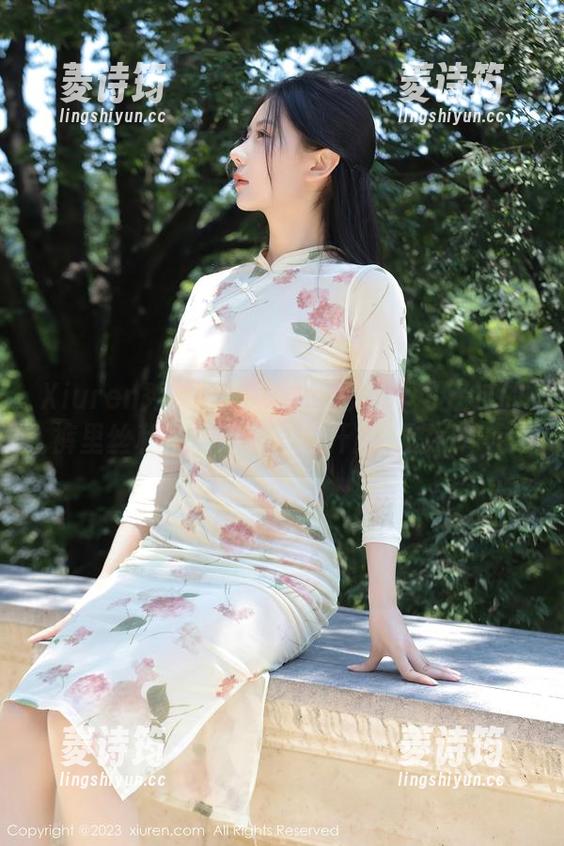 Xiuren秀人网 - 这是静颜宁不可错过的裤里丝私拍图包，轻轻开启你的好奇心