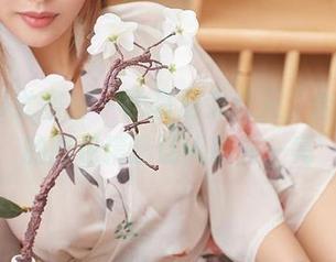 YouMi尤蜜荟 - 比基尼大过天，合法萝莉的图包精选让人眼前一亮