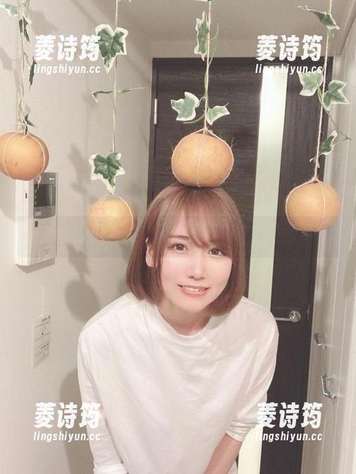 在皮衣里，けん研的写真叛逆和温柔交错