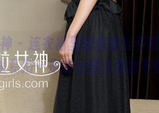 克拉女神 - 连衣裙里的优雅与不羁，时刻都是私拍—是谁让颖儿如此不错？