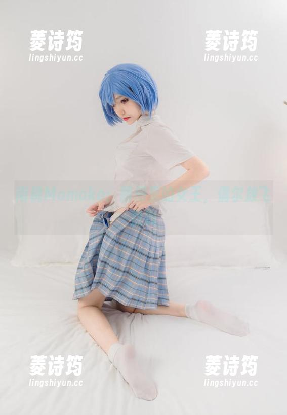 南桃Momoko：图册里的女王，偶尔放飞自我