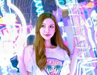 嗲囡囡 - gary维爱白衬衫写真，别被外表欺骗，它有小心机