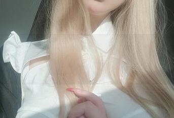 女主K的兔女郎白丝Cos，究竟是人间还是精灵界的模样？图片为证！