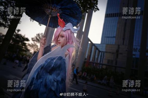 最新的奶狮不咬人图册：雨师？也许秋雨也不敌她的气场！