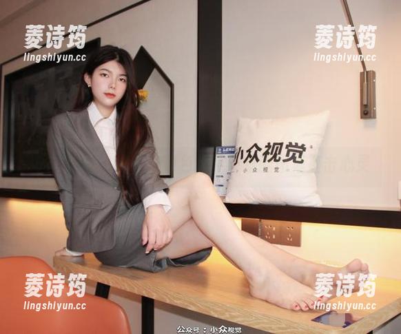 小众视觉 - 灵灵的粉色叙事：炫酷图集直击心灵