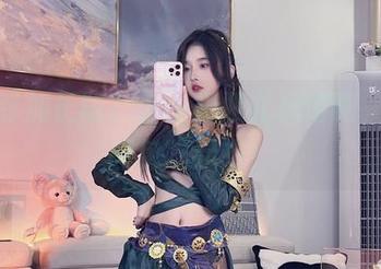 兔女郎加长版？小小奶瓶儿玩得嗨，高清图包吃起来！