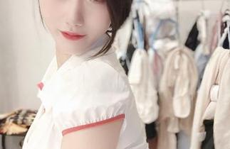 微密圈 - 观看小玉吃果冻的婚纱写真，哈哈，谁说婚纱只适合结婚？