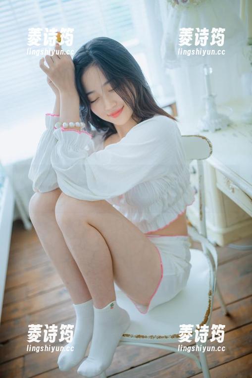 小心！年年Nnian的油亮最新作品，可能会在你的脑海里打转——放不下的那种。