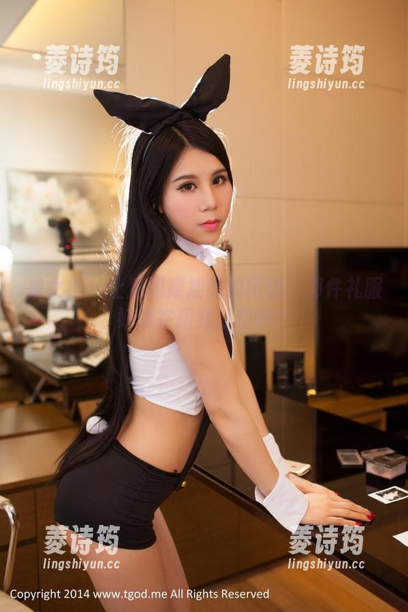 推女神 - 土肥圆矮挫穷的图包：那件礼服好像在跟我打招呼？