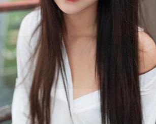 推女神 - 当梦娜Vanessa在线当女仆，偶尔清洁，更多是撩人任务！