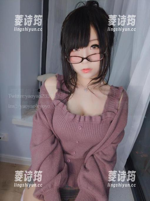 摇摇乐yoyo 猜猜摇摇乐yoyo在黑丝JK制服下藏了多少美图的痕迹,轻松点,我不是在酸!