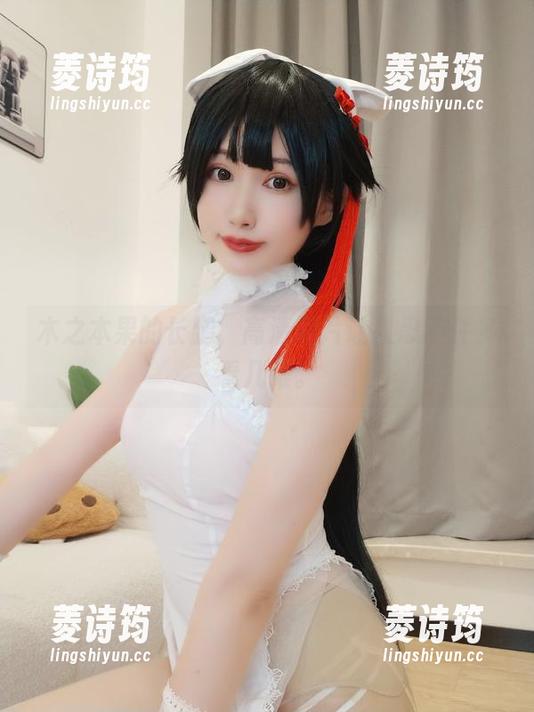 木之本果 木之本果的长腿,高清照片让人忍不住多看几眼。
