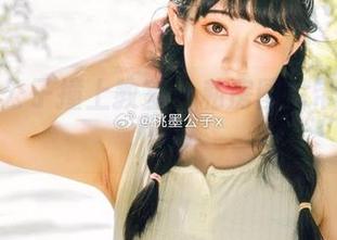 当桃墨公子撞上教室：私房图片带你溜进去