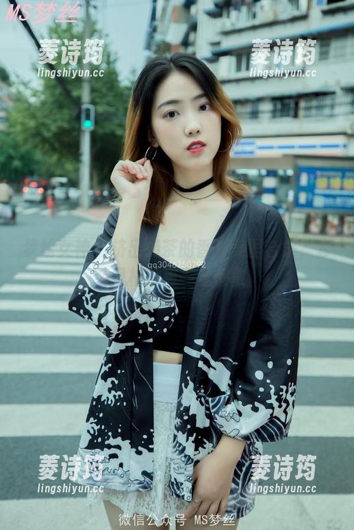 梦丝女神 - 挤出奶茶的香萱美图合集，套装风格透着一丝懒散〜