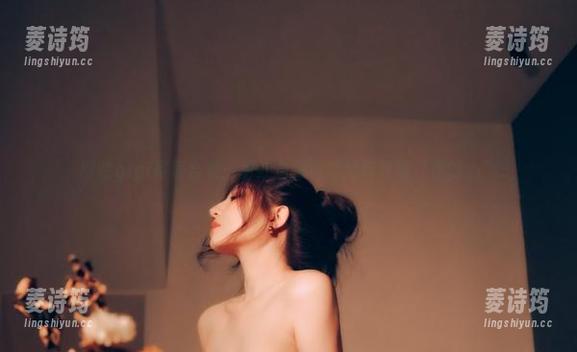 樱晚gigi写真合集：看红色蝴蝶结如何收服“你的心”
