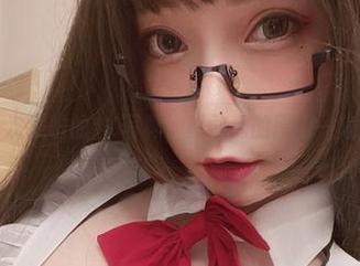 次屁啦的JK写真，真敢秀的原图一窥