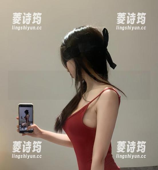 微密圈 - 火龙果羊的网盘藏经阁：黑连体吊带写真大公开!