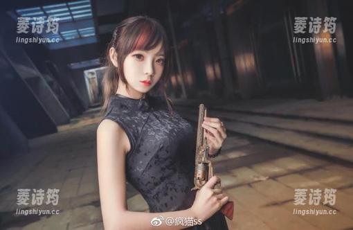 疯猫ss说：看我不小心拿出了美脚的图包，喵