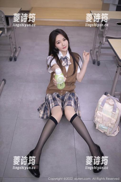 秀人网 - 免费牛仔裤合集！周于希Sally到底有啥想法？