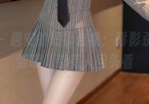 秀人网 - 唐安的短裤合集：背影杀手，走到哪儿都有人回头看