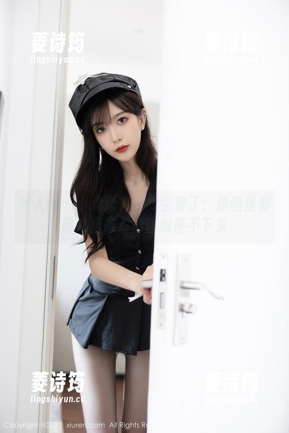 秀人网-小逗逗 秀人网 - 小逗逗真的太会穿了:原图里那条礼服躁动得让我停不下来