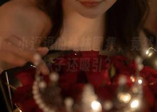 秀人网 - 小逗逗的丝袜图集，竟然比我的袜子还吸引？