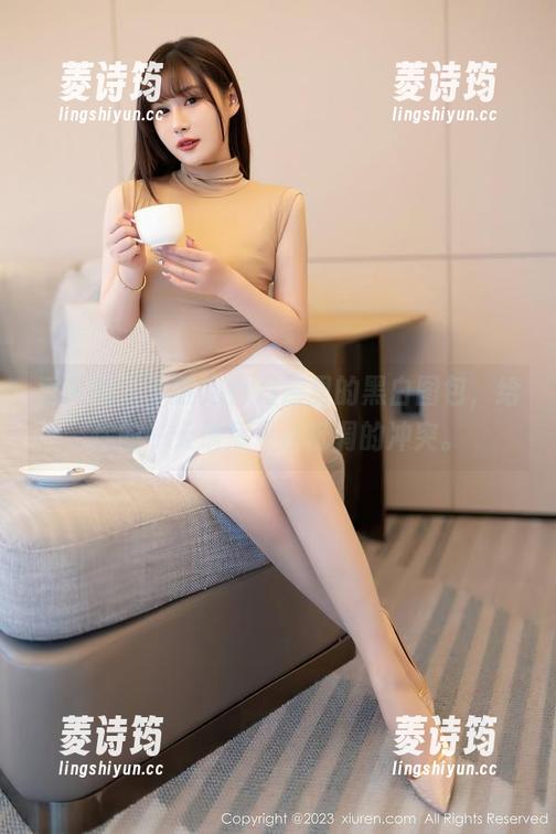 秀人网 - 下载这份爱酱里的黑白图包，给你的一天增添一点低调的冲突。