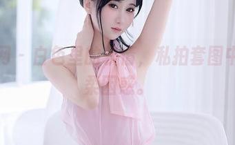 秀人网 - 白色里的软情，私拍套图中的温柔困惑。