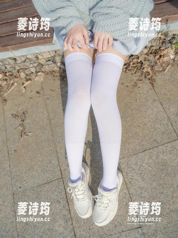紧急企划 - 这得多有气质才能驾驭得了，看看《一只喵喵梓的旗袍黑丝私拍》，图包也太让人犯迷糊了。