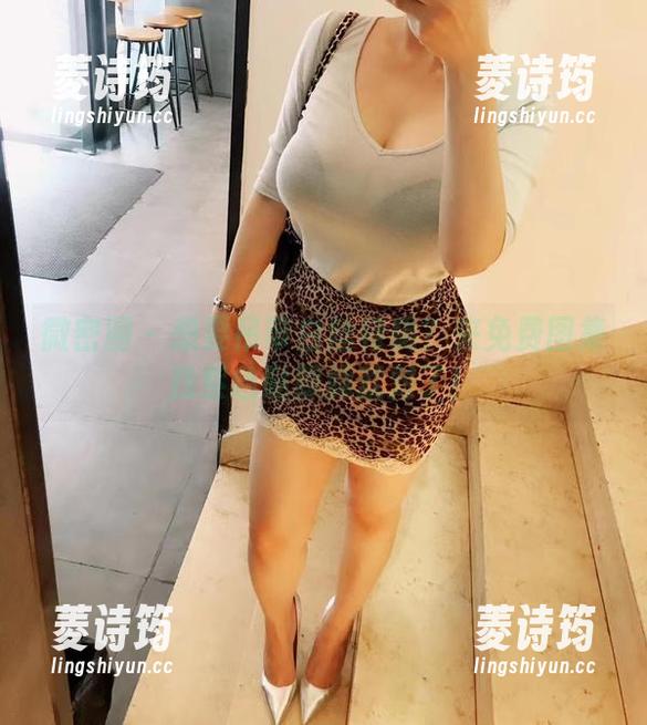 微密圈 - 想要吊带白丝特辑？来免费图集找紫色哒豚豚就对了！