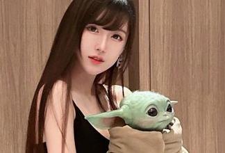 腐团儿Ikaros在运动，不知道她是不是又在努力给我们看啥新姿势，图库更新了哟！